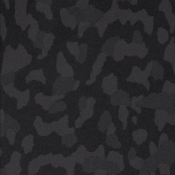 Lululemon’s Align HR Pant 28” leggings - Picture 6 of 7